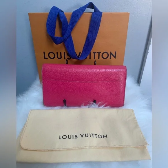Authentic Louis Vuitton Capucines wallet - Picture 3 of 17